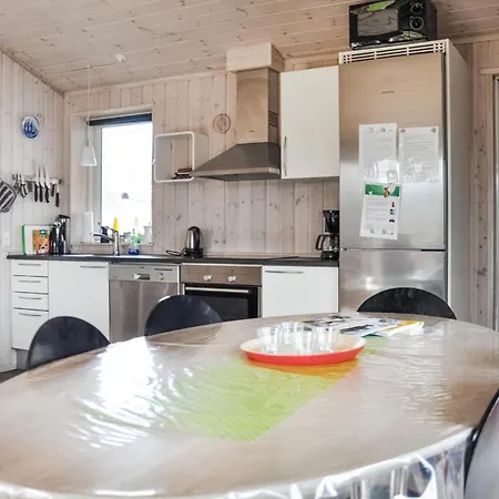 Holiday home Stunning In Sydals With Kitchen *