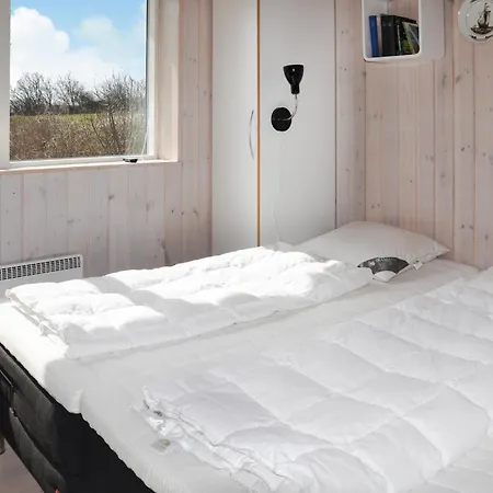 Holiday home Stunning In Sydals With Kitchen *
